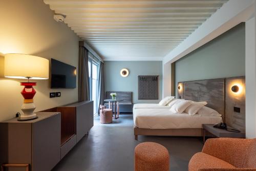 Superior Double or Twin Room with Terrace