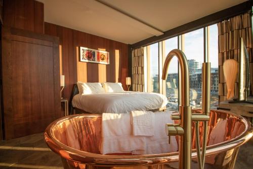 Warehouse Suite