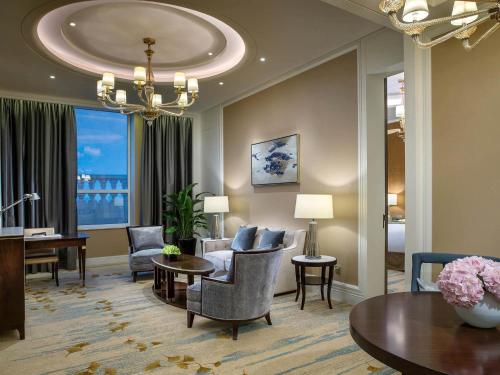 Prestige King Suite Â with Club Access