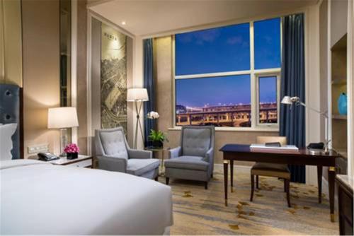 Prestige King Suite Â with Club Access