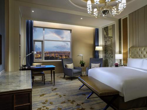 Junior King Suite