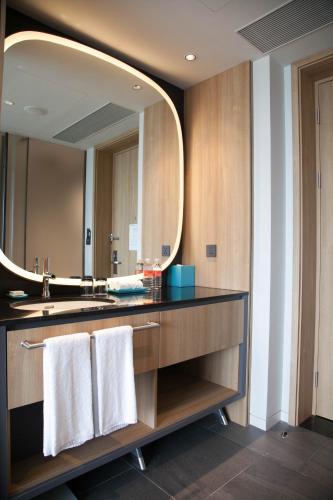 Habitat Deluxe Twin Room