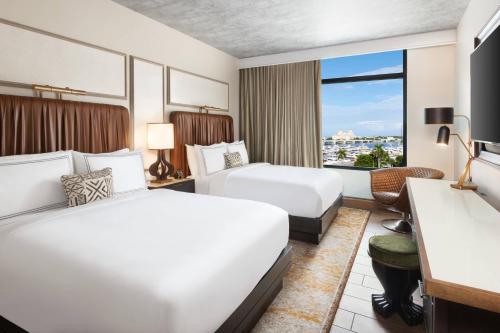 Guest room, 2 Queen, Marina view