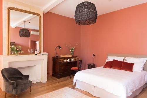 Double or Twin Room with Pool View
