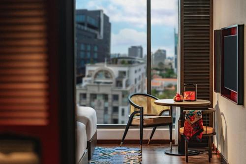 Standard Twin Room with City View