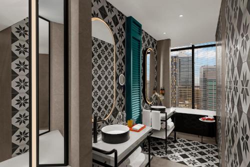 One-Bedroom Suite with View