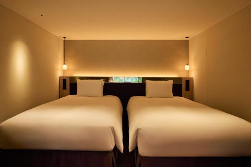 Executive Luxury Corner Suite
