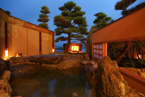 Japanese Western Suite with Open Air Bath Type E - Non-Smoking (1st Floor)