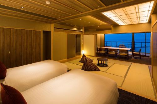 Japanese Western Suite with Open Air Bath Type L - Non-Smoking (5th-7th Floor)