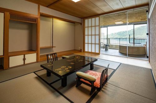Superior Family Room
