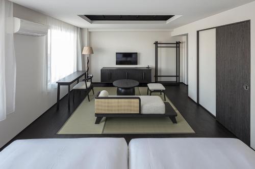 Standard Family Room