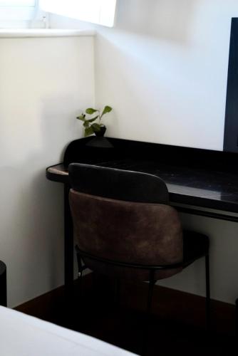 Seriana-Private Balcony