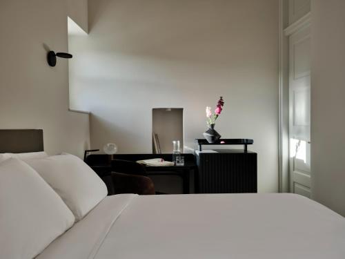 Seriana-Private Balcony