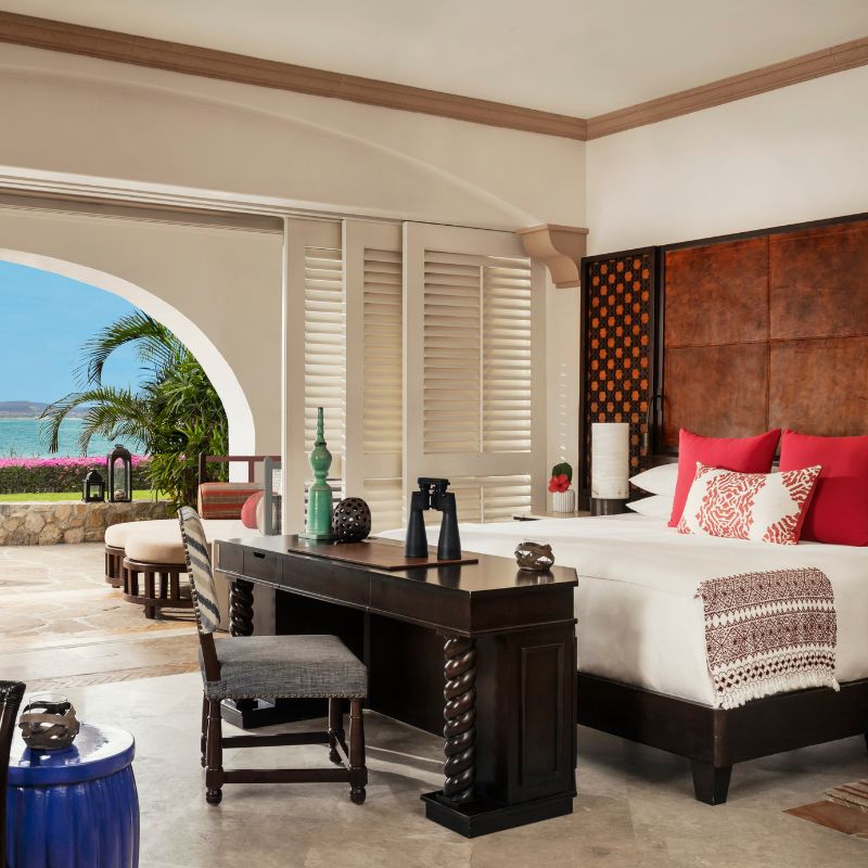 Junior Suite - Ocean Front with Pool