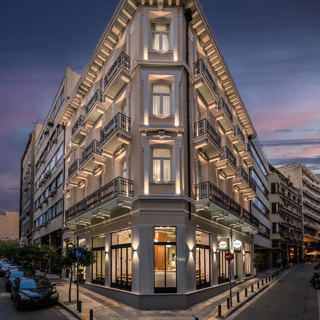Praxitelous Luxury Suites
