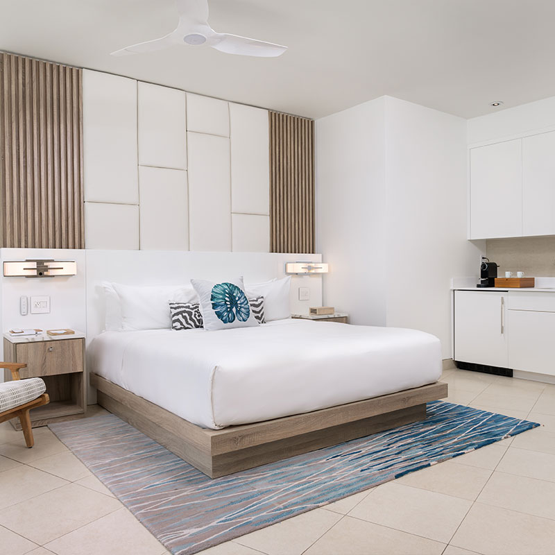 Penthouse Studio with Hot Tub