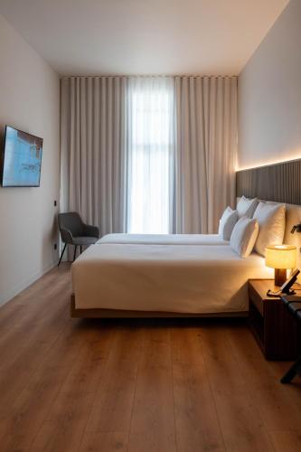 Twin Room with Balcony