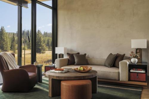 Meadow Cabin