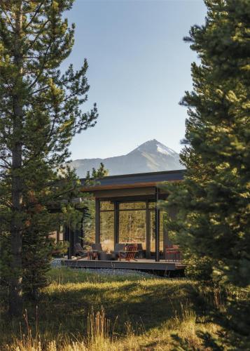Meadow Cabin