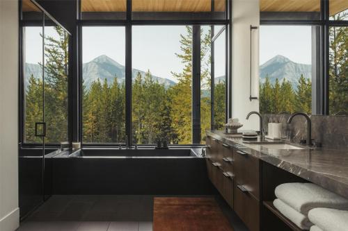 Five Bedroom Private Home