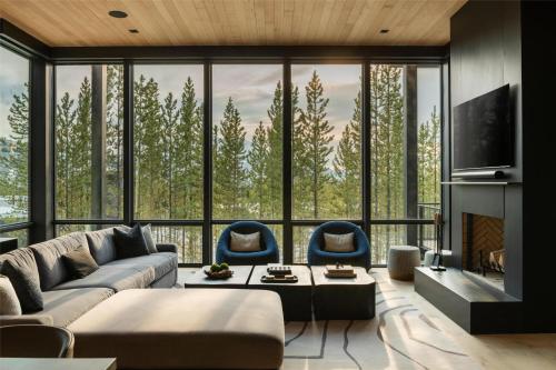 Six Bedroom Private Home