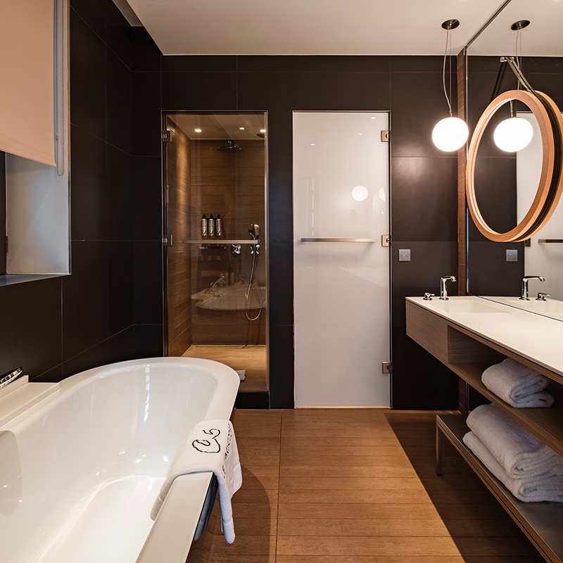 Connecting Family Junior Suite