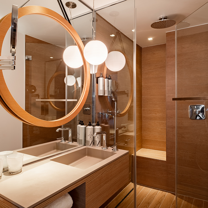 Connecting Family Duplex Suite 