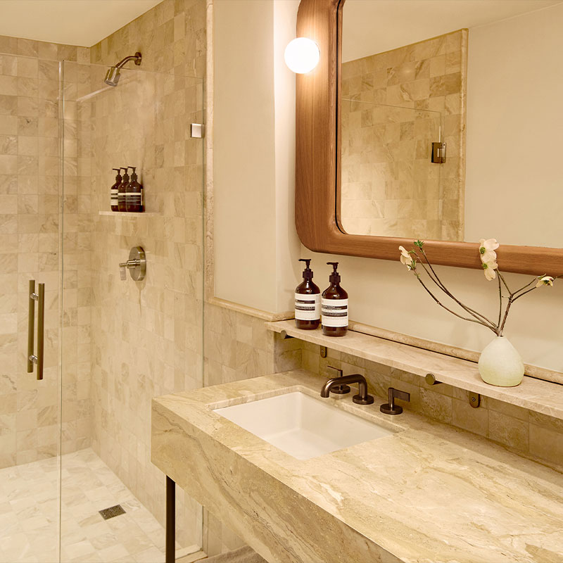 City View King Suite