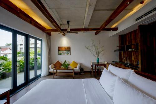 Studio with Terrace