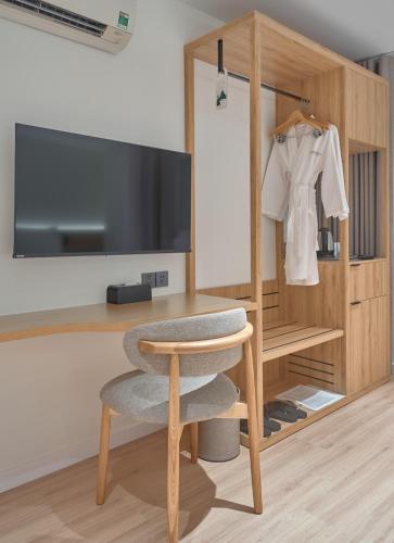 Deluxe Queen Room
