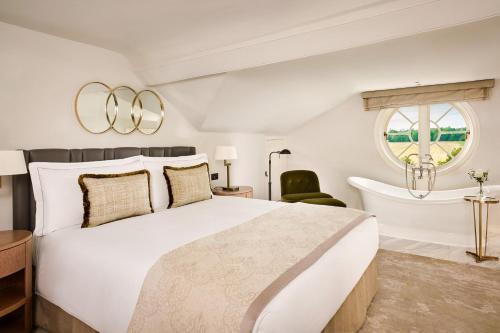 Main House One-Bedroom Suite