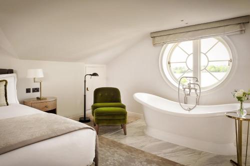 Main House One-Bedroom Suite