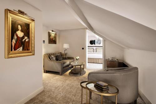 Main House One-Bedroom Suite