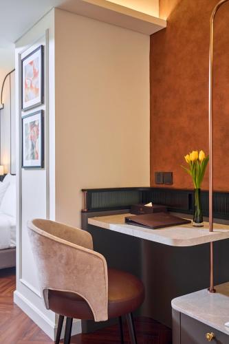 Junior Suite Balcony + Afternoon Tea