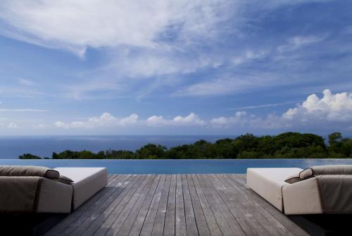 Four-Bedroom Hillside Villa