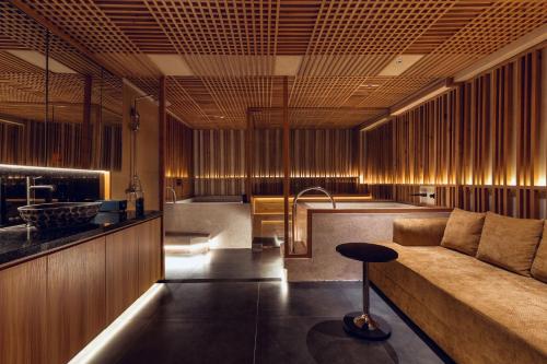 Kin Signature Suite With Window and Onsen Inclusive