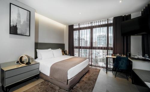 Contemporary Suite