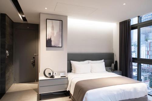 Contemporary Suite