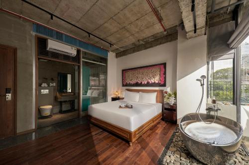 Artist Haven Room (City View)