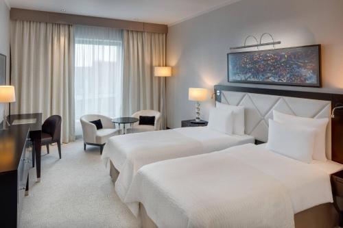 Executive Twin Room - Grand Living Room Access Level