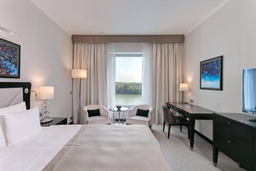 Riverside, Guest room, 1 King