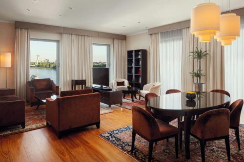 Danube Suite, Grand Living Room access level, 1 King