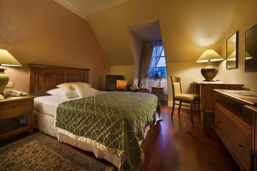Classic Single Room