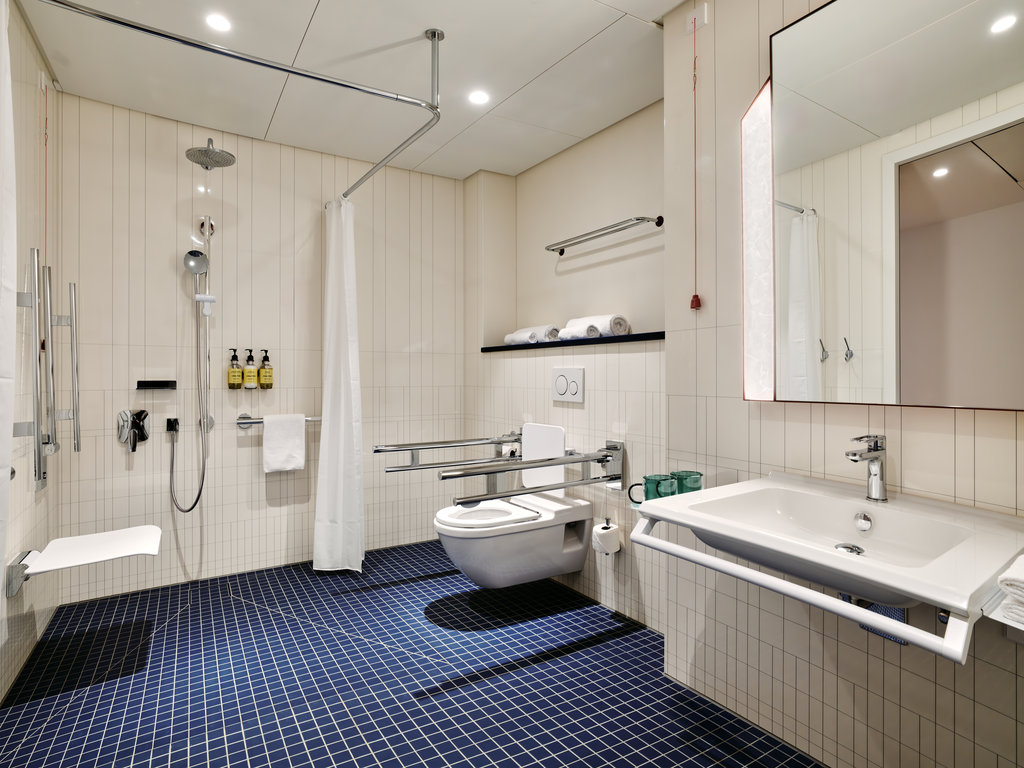2 Twin Premium Accessible