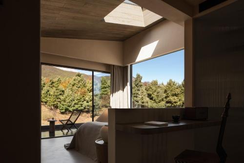King Room with Mountain View