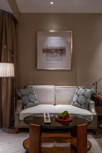 Junior Suite - Open-plan studio design