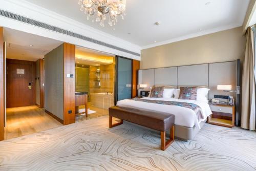Junior Suite - Open-plan studio design