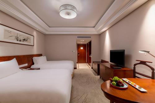 Superior Twin Room with City View