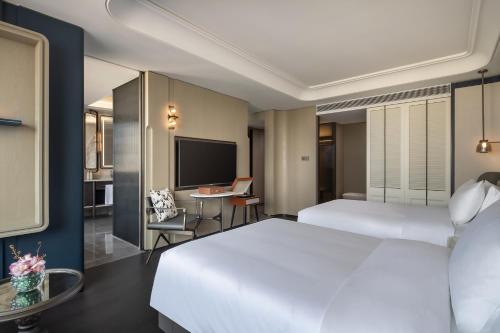 Grand Double Room with Two Double Beds