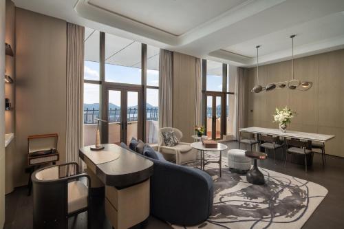 Collector Suite